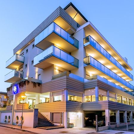 Hotel Mayer Bibione Exterior photo