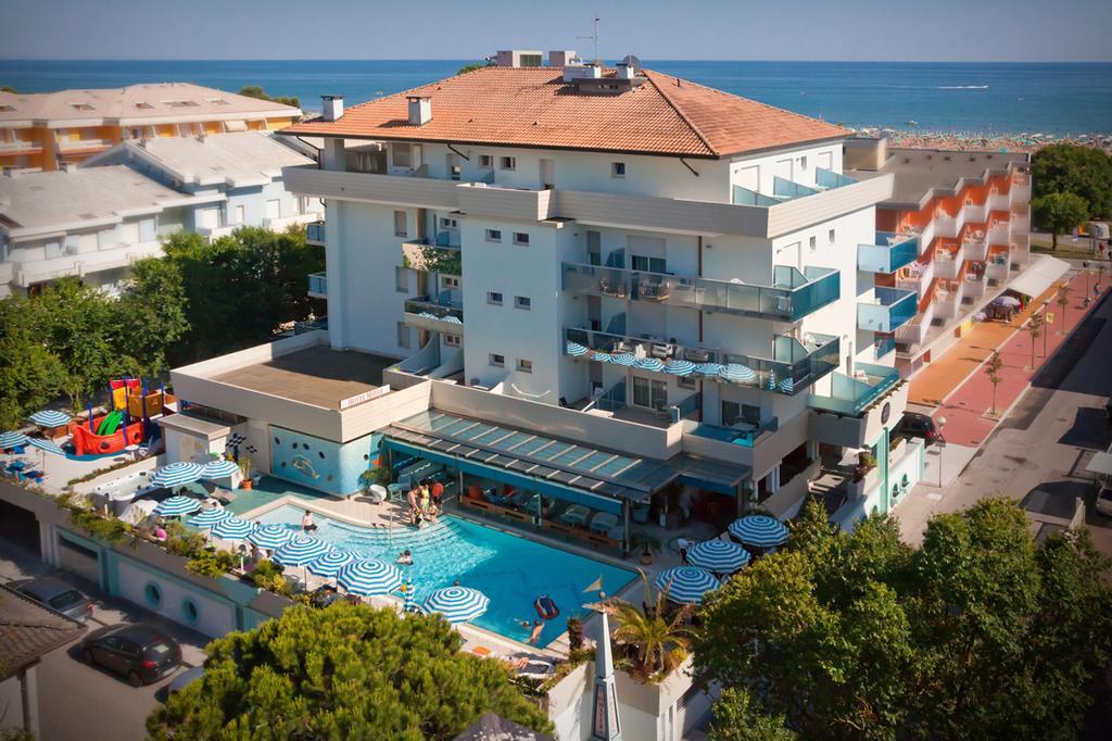Hotel Mayer Bibione Exterior photo