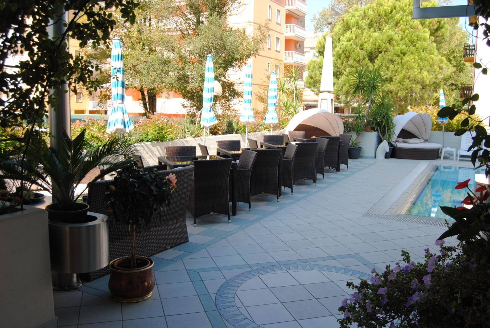 Hotel Mayer Bibione Exterior photo