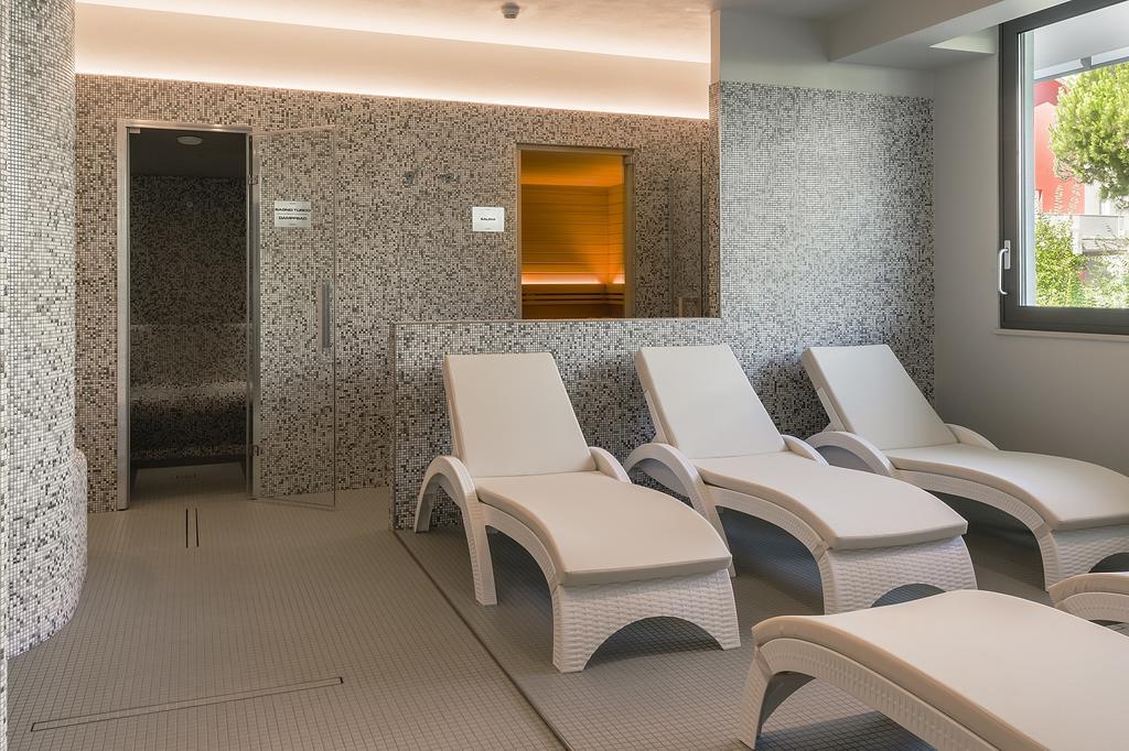 Hotel Mayer Bibione Exterior photo
